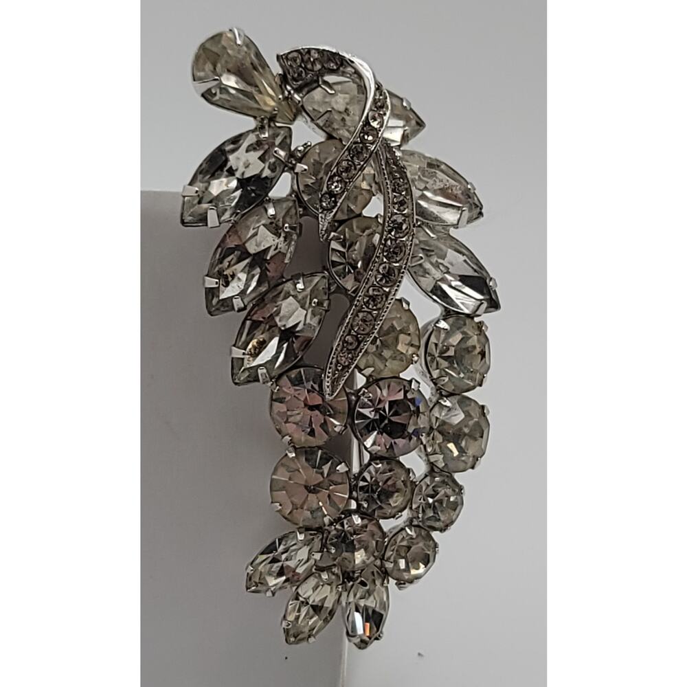 Vintage Silver-tone Leaf Style Brooch w/ Clear Chaton & Marquise Rhinestones - Picture 14 of 14